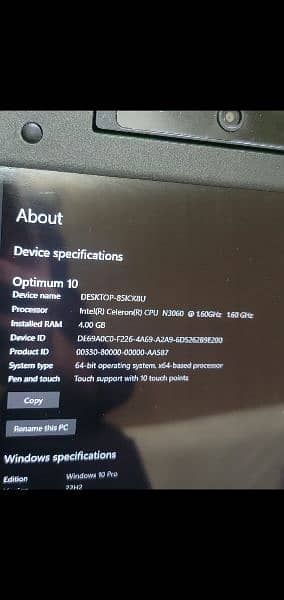 Lenovo laptop 4/32 touch screen 7