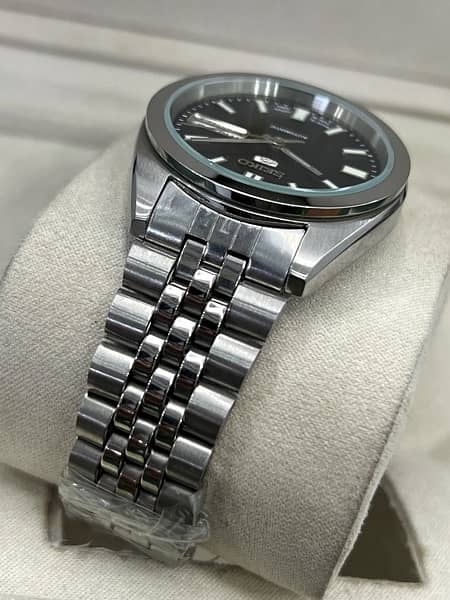 Seiko 5 Automatic Day/Date Men’s Wrist Watch 1