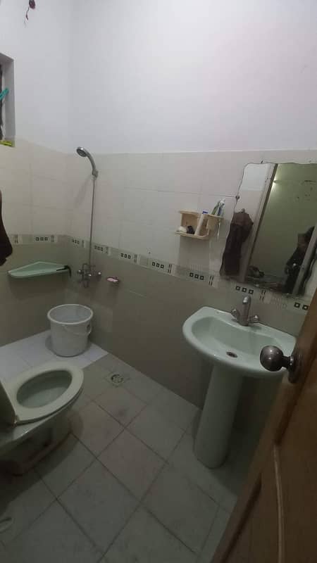 5 marla full house for rent johar town near to expo center 9