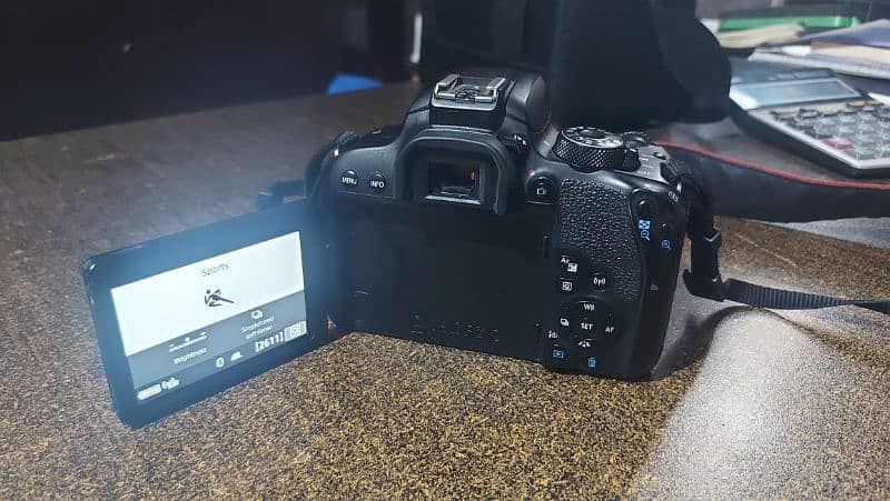 canon DSLR camera  800D 6