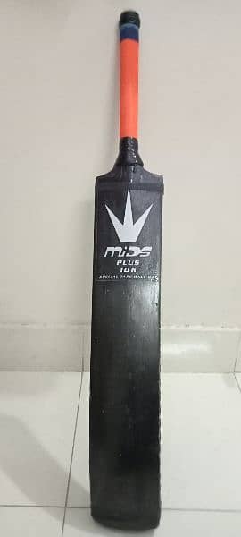 mids tapeball bat / new condition /  rawalakot bat. 1