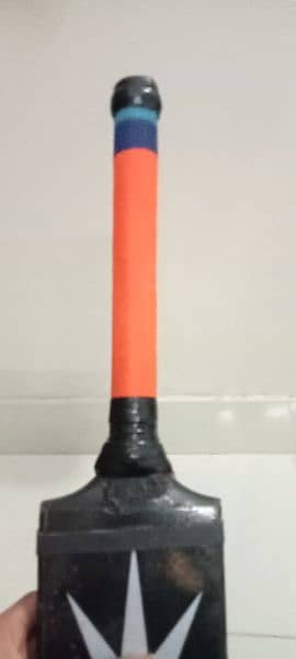 mids tapeball bat / new condition /  rawalakot bat. 3