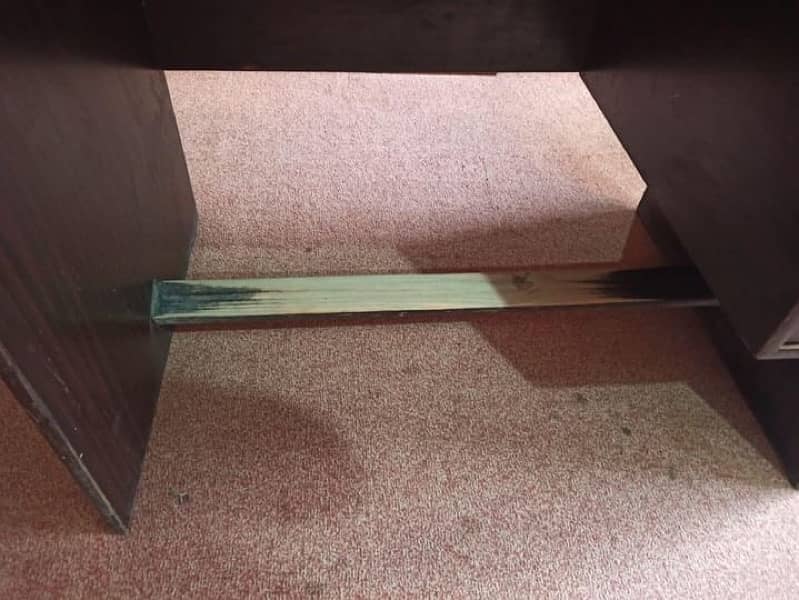 polished new condition strong wood office table for work 2