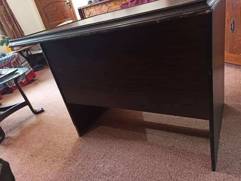 polished new condition strong wood office table for work 6