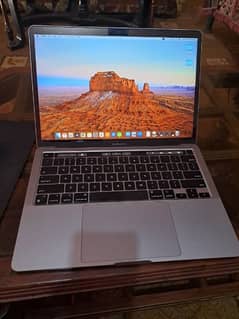 Macbook Pro M2 2022, 8 RAM 250 SSD 0