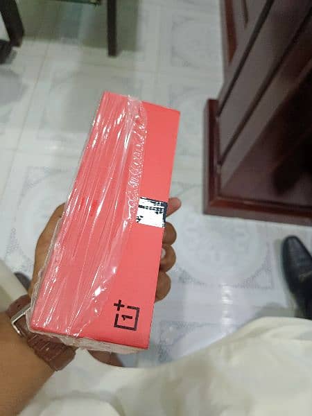 One plus 10t 16/256 (dual sim) factory unlock 4