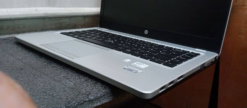 Hp folio9470m 3