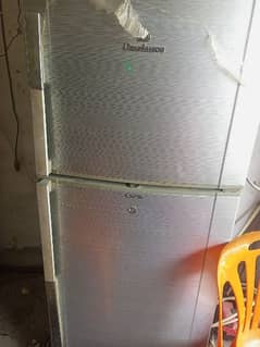 dawlance medium size freezer