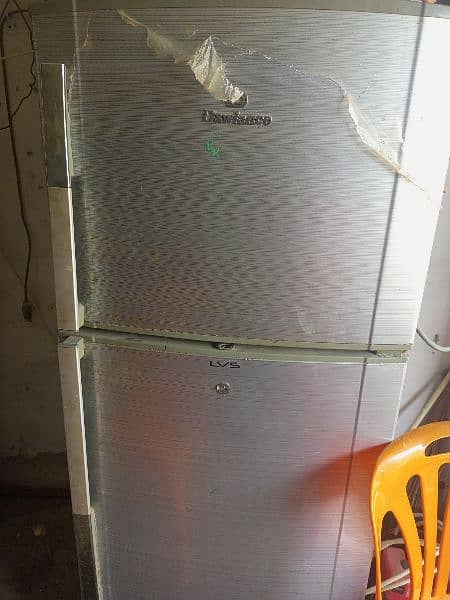 dawlance medium size freezer 1