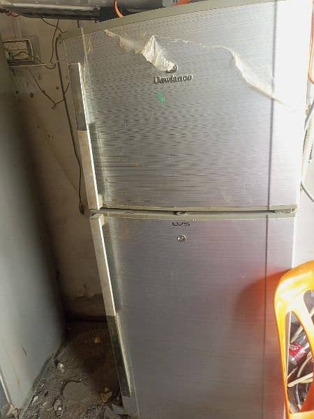 dawlance medium size freezer 3