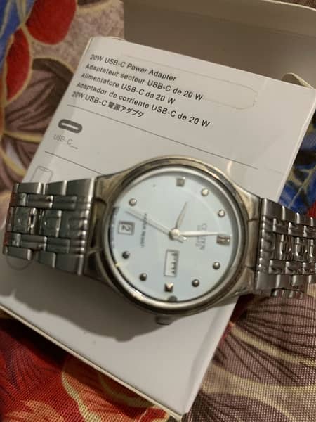 watch for sale and just cell khatam han baqi ok 0
