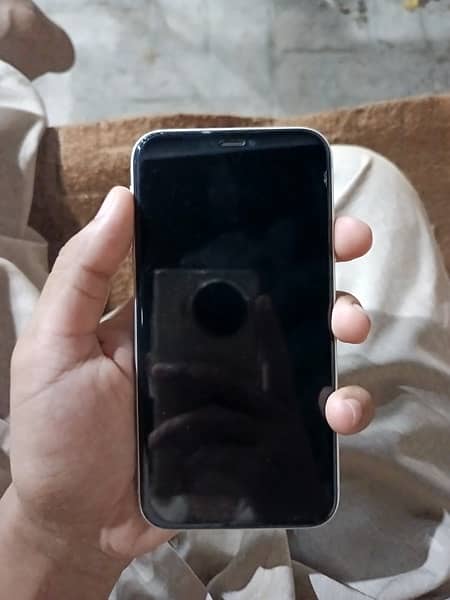 iphone xr non pta (read description) 4