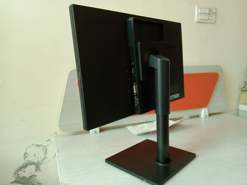 22inch Samsung LED Monitor High Resolution Cheap Price 1