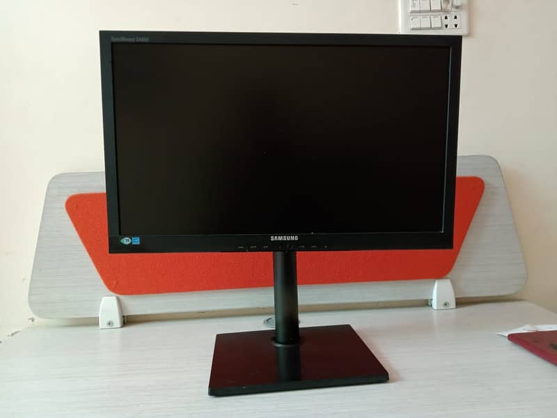 22inch Samsung LED Monitor High Resolution Cheap Price 3