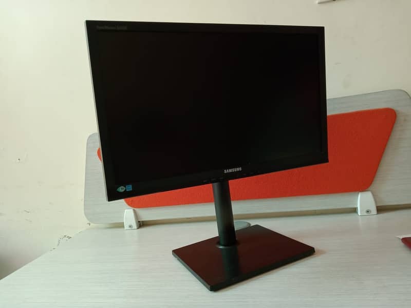 22inch Samsung LED Monitor High Resolution Cheap Price 6