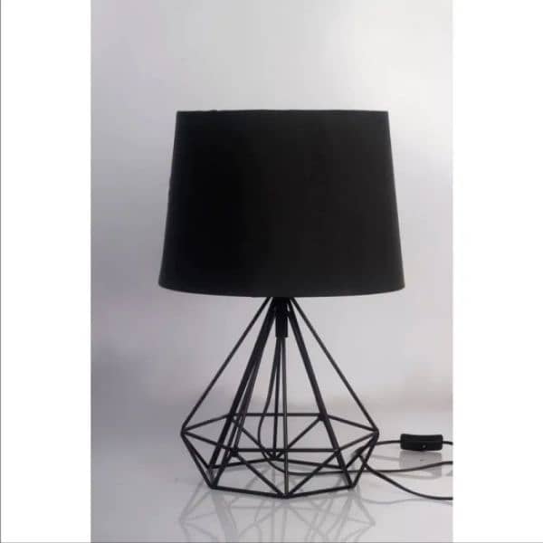 Diamond Shape Lamp Modern Geometric Wired Metal Hollowed Table Lamp 10