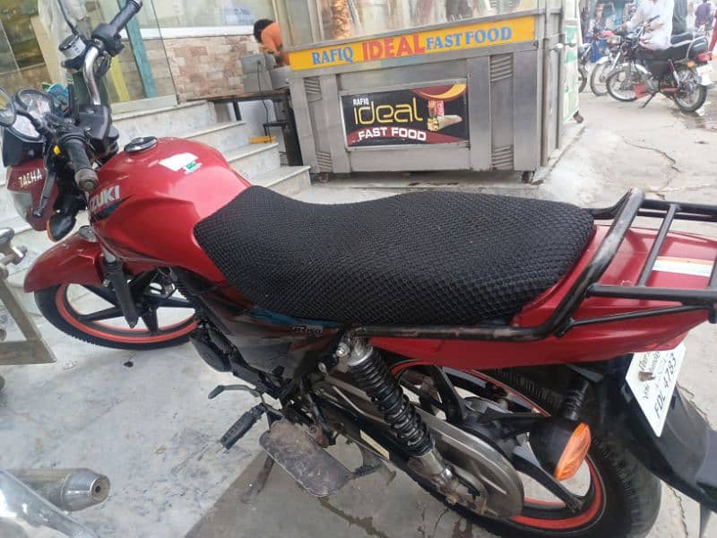 suzuki GR150 comfortable bike 2