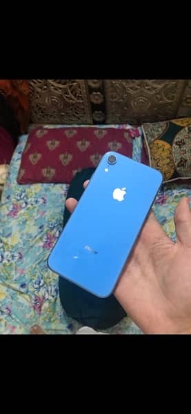 iphone xr 10/10 3