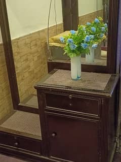 dressing table 0