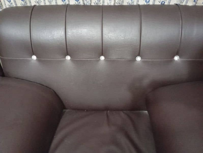 sofa set available in reasonable price 8