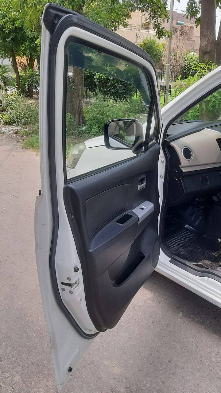 Suzuki WagonR Family Used For Sale 12