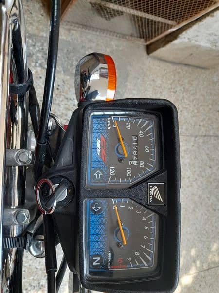 Honda 125 brand new condition 6