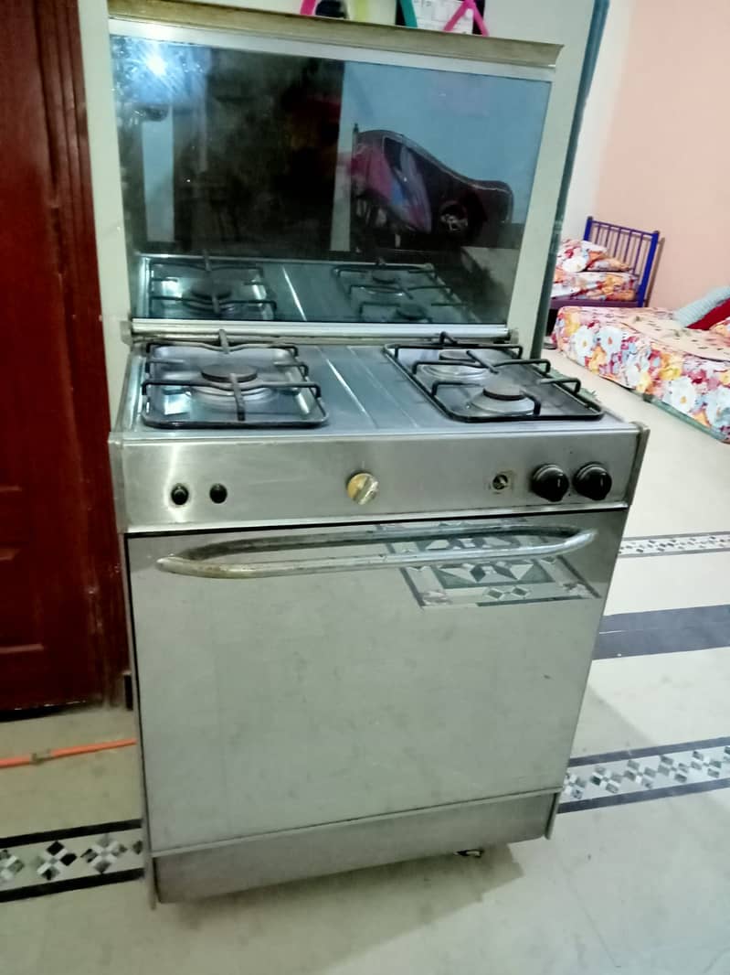 Gas Oven - Good Condition, in Rs. 15,000 5