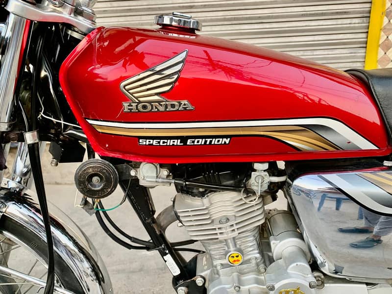 Honda CG 125 Special Edition 2020 8