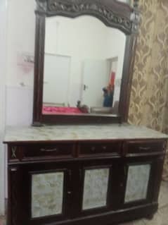 dressing table