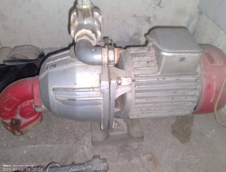 INJECTOR WATER PUMP 1