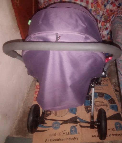Urgent sale / baby pram / kids stroller/ foldable / condition 10/9 3