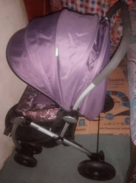 Urgent sale / baby pram / kids stroller/ foldable / condition 10/9 4