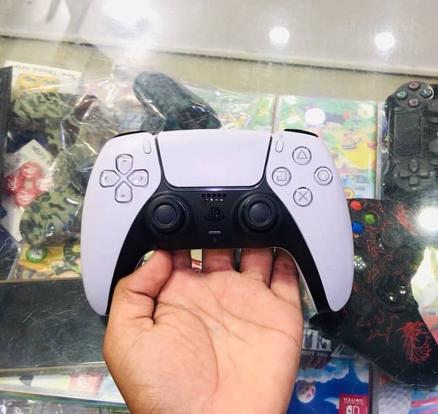 PS5 CONTROLLER 1