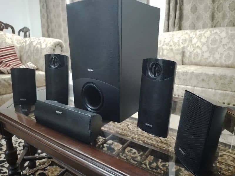 Sony / Onkyo 5.1 surround sound system 2