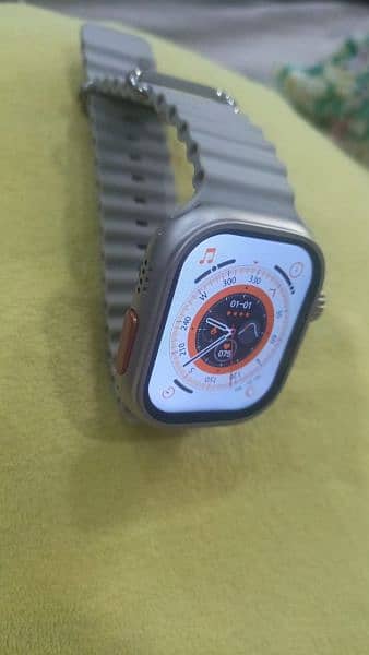 T800 Smart Watch 10/10 Condition Contact 03120519427 3