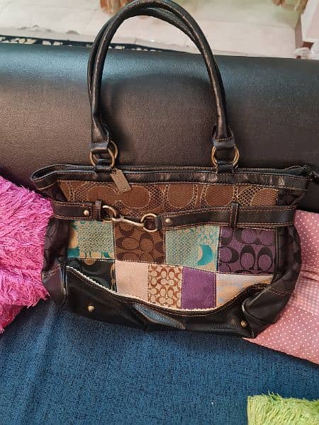 Good condition ladies shoulder bags 5