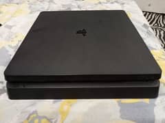 Used Playstation 4 Console with Games 0