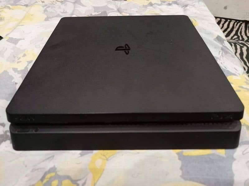 Used Playstation 4 Console with Games 0