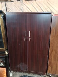 Wardrobe / Cupboard / Almari / wooden wardrobe/2 door wardrope