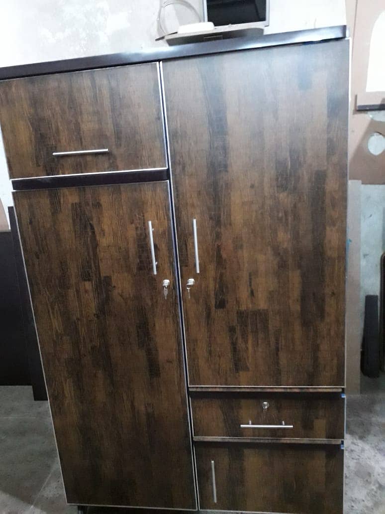 Wardrobe / Cupboard / Almari / wooden wardrobe/2 door wardrope 4