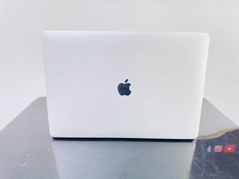 APPLE MACBOOK PRO 2019 CI7 15'' RETINA DISPLAY 0