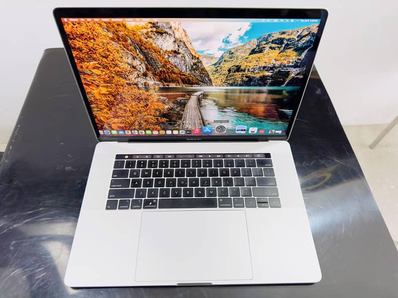 APPLE MACBOOK PRO 2019 CI7 15'' RETINA DISPLAY 3