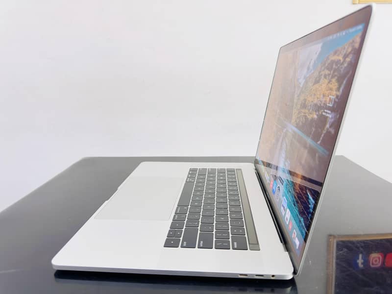 APPLE MACBOOK PRO 2019 CI7 15'' RETINA DISPLAY 8