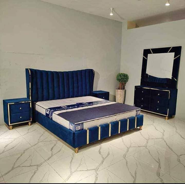 bed set/king size/double bed/with side tables/dressing table 15