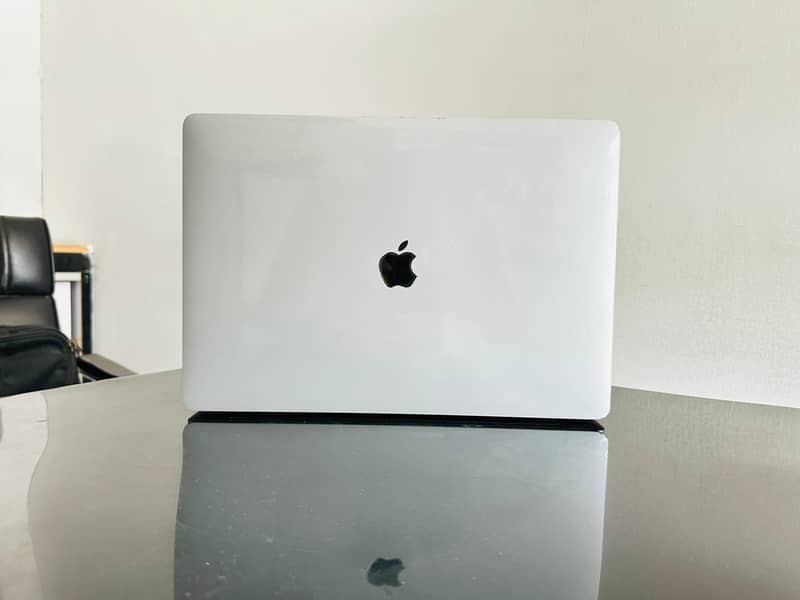 APPLE MACBOOK PRO 2018 CORE I7 15'' RETINA DISPLAY 0