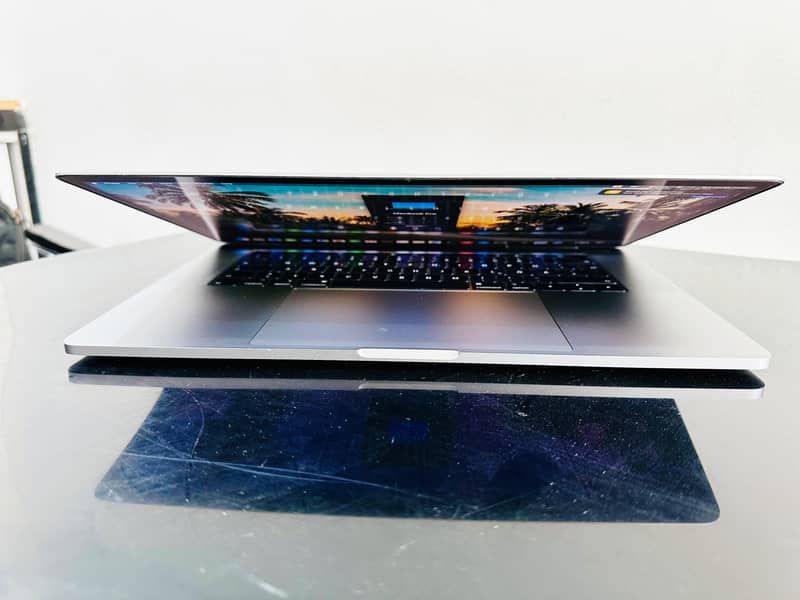 APPLE MACBOOK PRO 2018 CORE I7 15'' RETINA DISPLAY 5