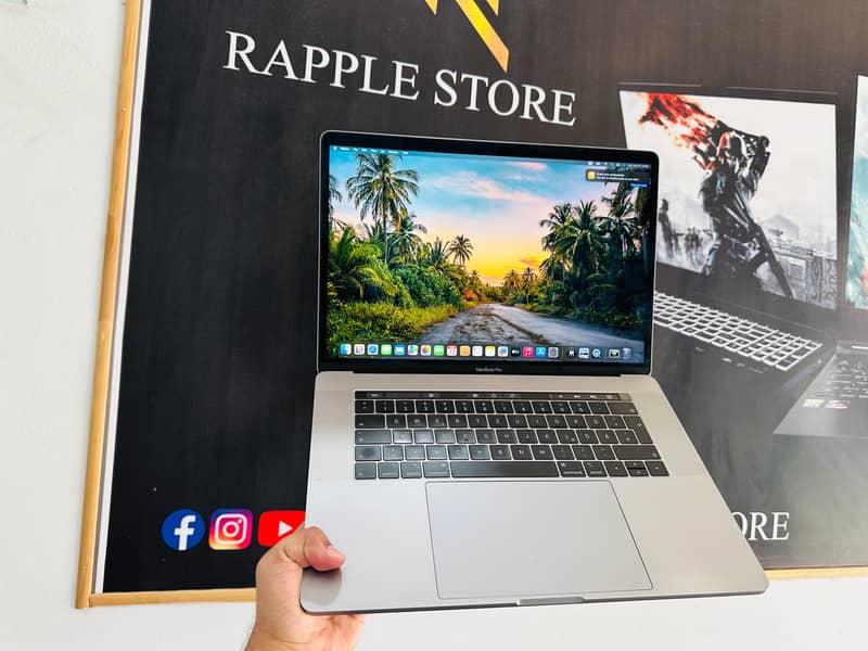 APPLE MACBOOK PRO 2018 CORE I7 15'' RETINA DISPLAY 12