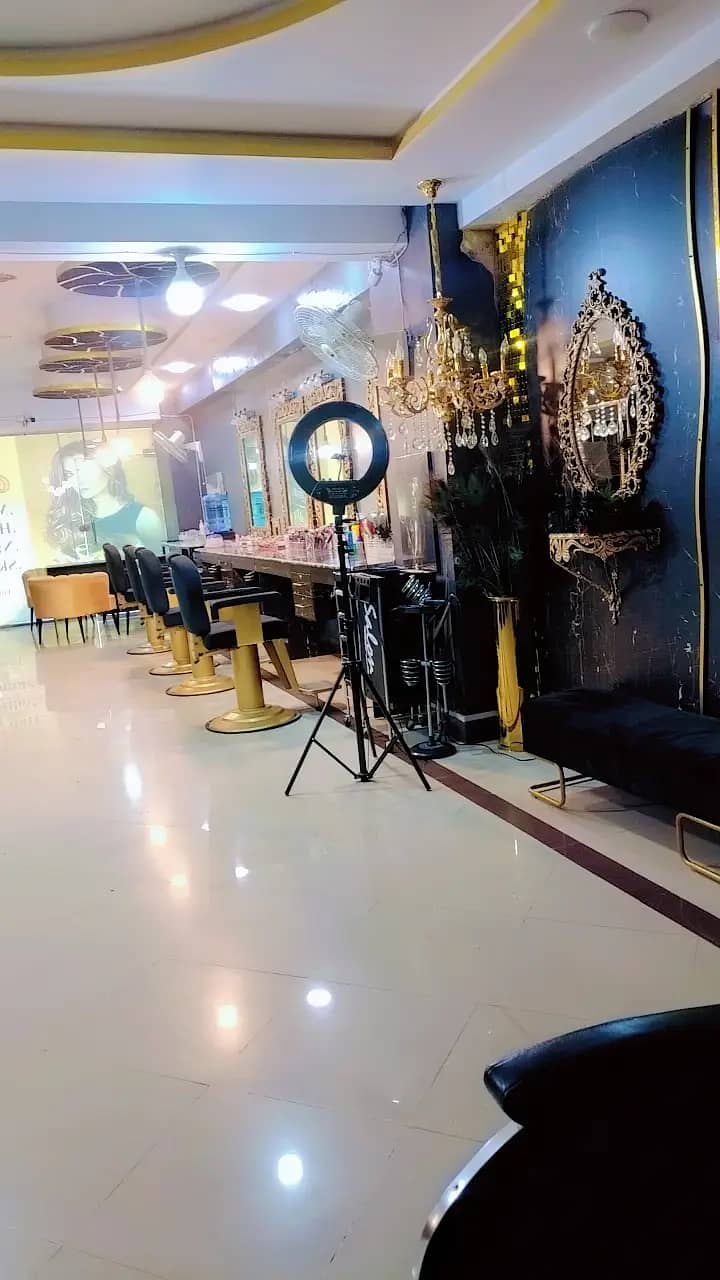 beauty salon for sale/ running ladies salon for saleE11/3 Markaz 2