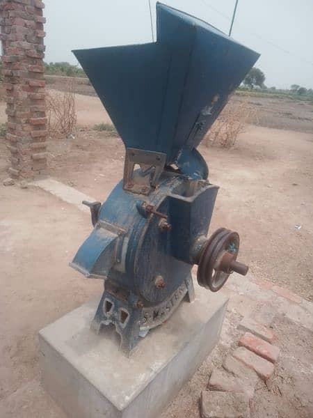 Shehzore 20HP engine and aata chaki 8