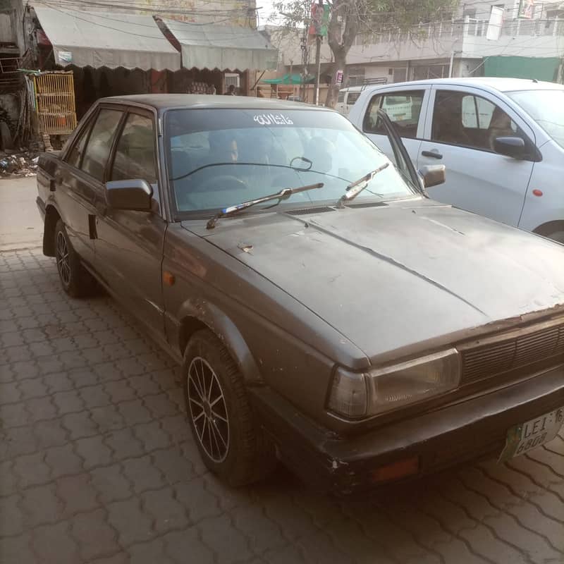 Nissan sunny 1